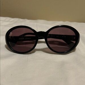 Guess Women's Black Frame Sunglasses w/ Case
